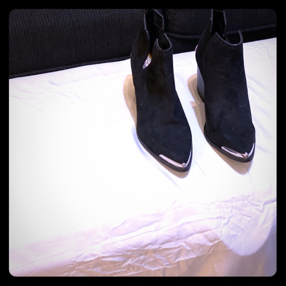 High heel boots - Picture 1 of 3